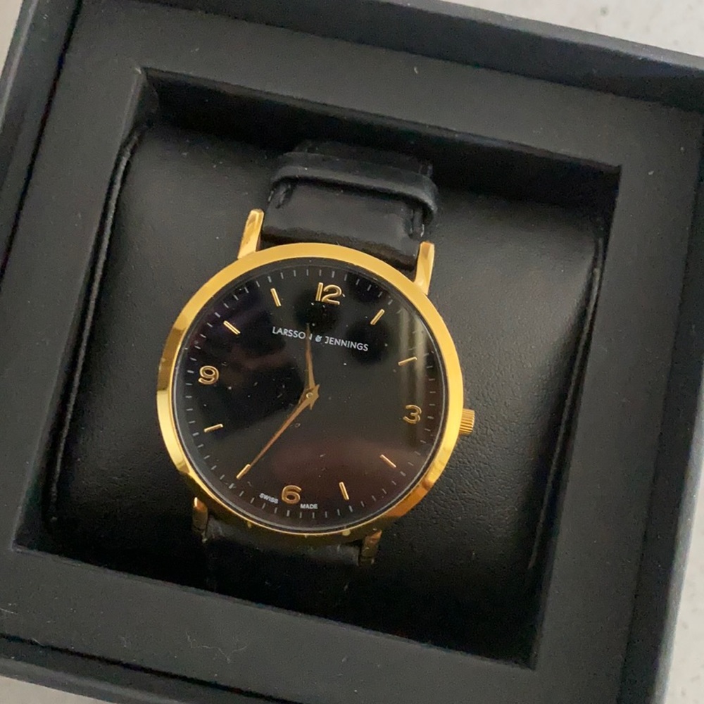 Larsson and Jennings Watch